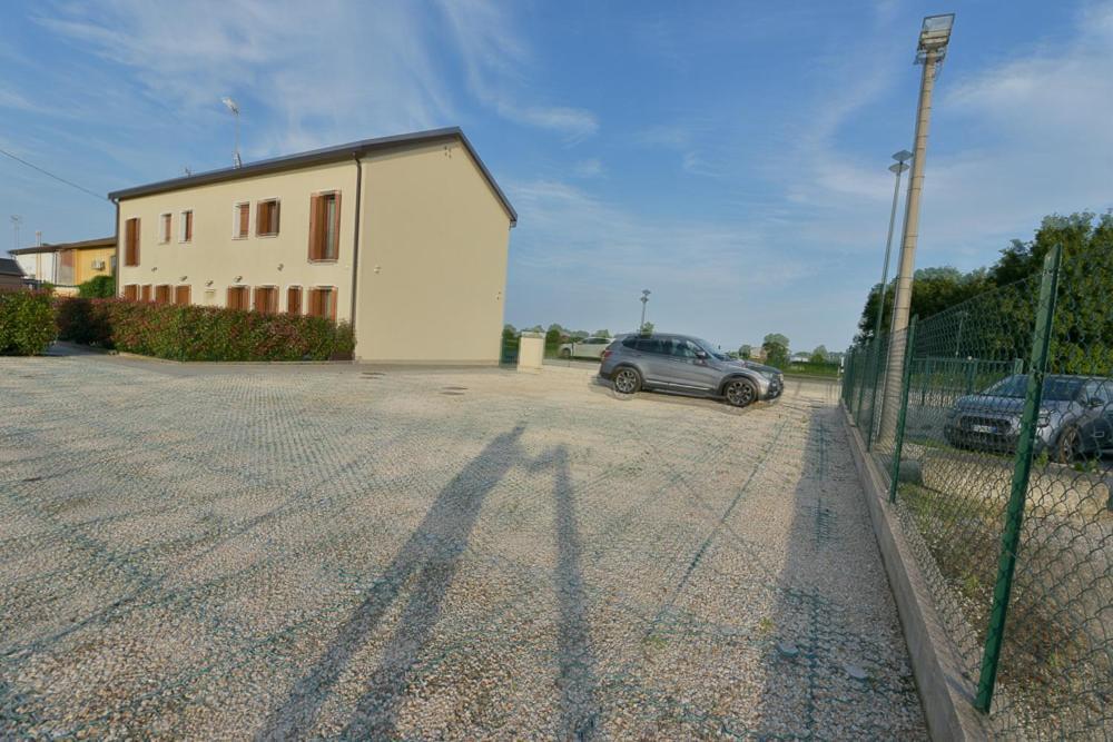 Queen Venice Fly Apartments Campalto Exterior photo